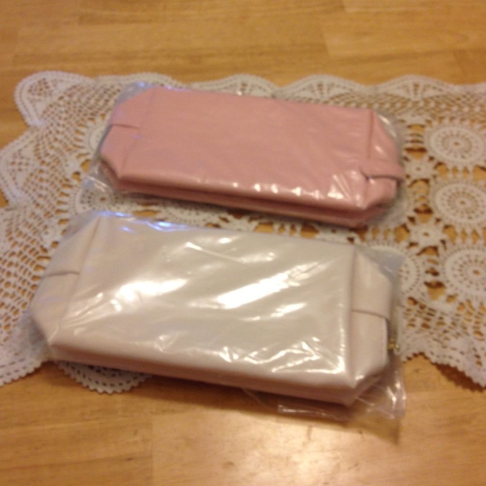 Cosmetics / toiletries bag bundle - new items